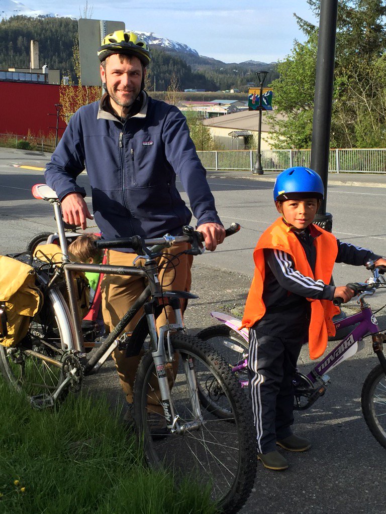 ChugachForestAK's tweet image. Ready for the Tour de Peeps at the #CopperRiverDeltaShorebirdFestival @CordovaChamber #birdingfun