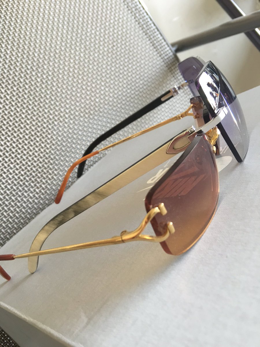 Cheddaboyali's tweet photo. Them wires those RETIRED IDont  FUCk Wit Those MY 👓 GLASSES GETTIN PLACED IN THE ZOO I got BUFFALOS🐗 https://t.co/WM7y9OLrlW
