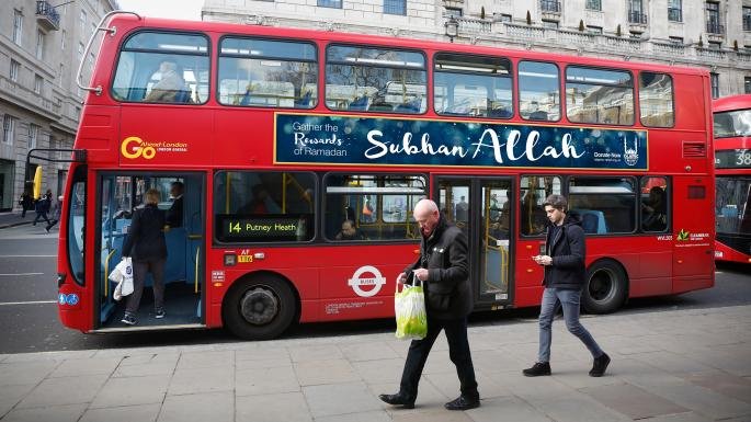 A Londres, la publicité «Gloire à Allah» affichée sur les bus dérange Ch8xL7kWkAAqL58