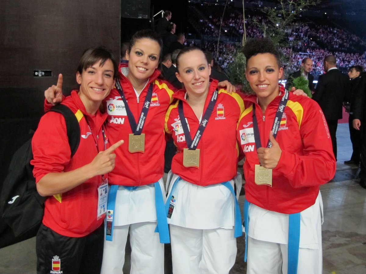RFEKarate's tweet photo. Ntras REINAS del TATAMI ganaron en semifinales a las campeonas de Europa y en la final, a las campeonas del Mundo! https://t.co/Na2ysNt4PX