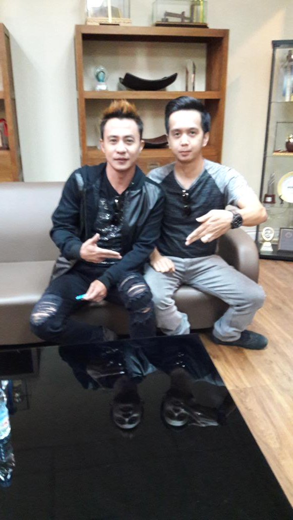 A7 band dah stand by live di Malaysia Hari Ini TV3 Malaysia.. <a href="/A7ieA7band/">A7IE.A7</a>