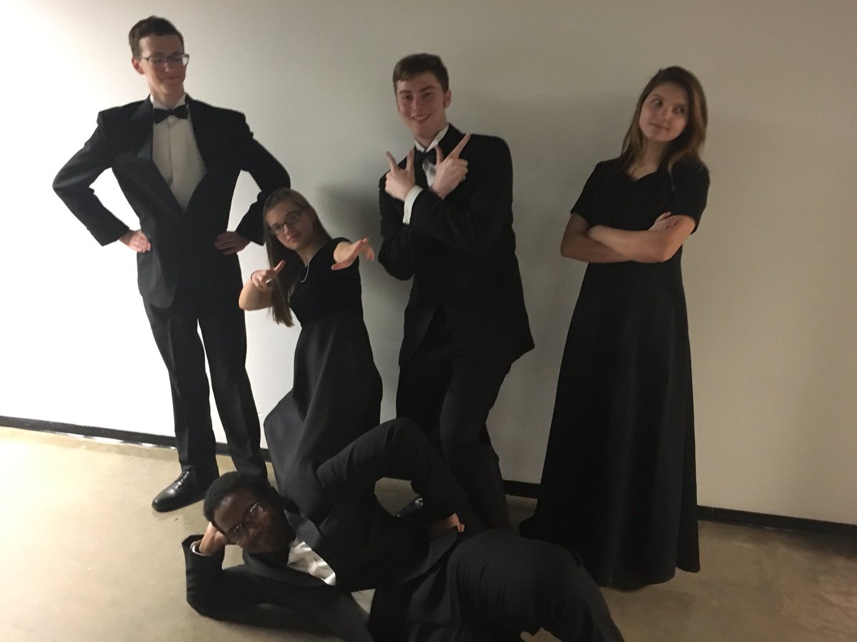 emmadadres's tweet photo. what a horn section๐๐ป #lsyw https://t.co/Jm3Q9xYma7