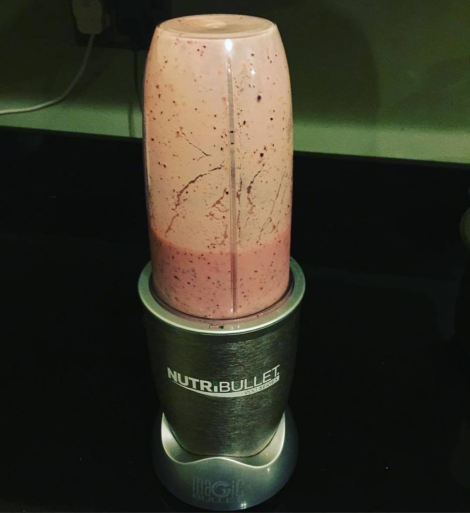 NUTRiBULLETFans's tweet image. #breakfastprep #nutribullet #leanin15 #smoothie #goodfats by paulocarr87