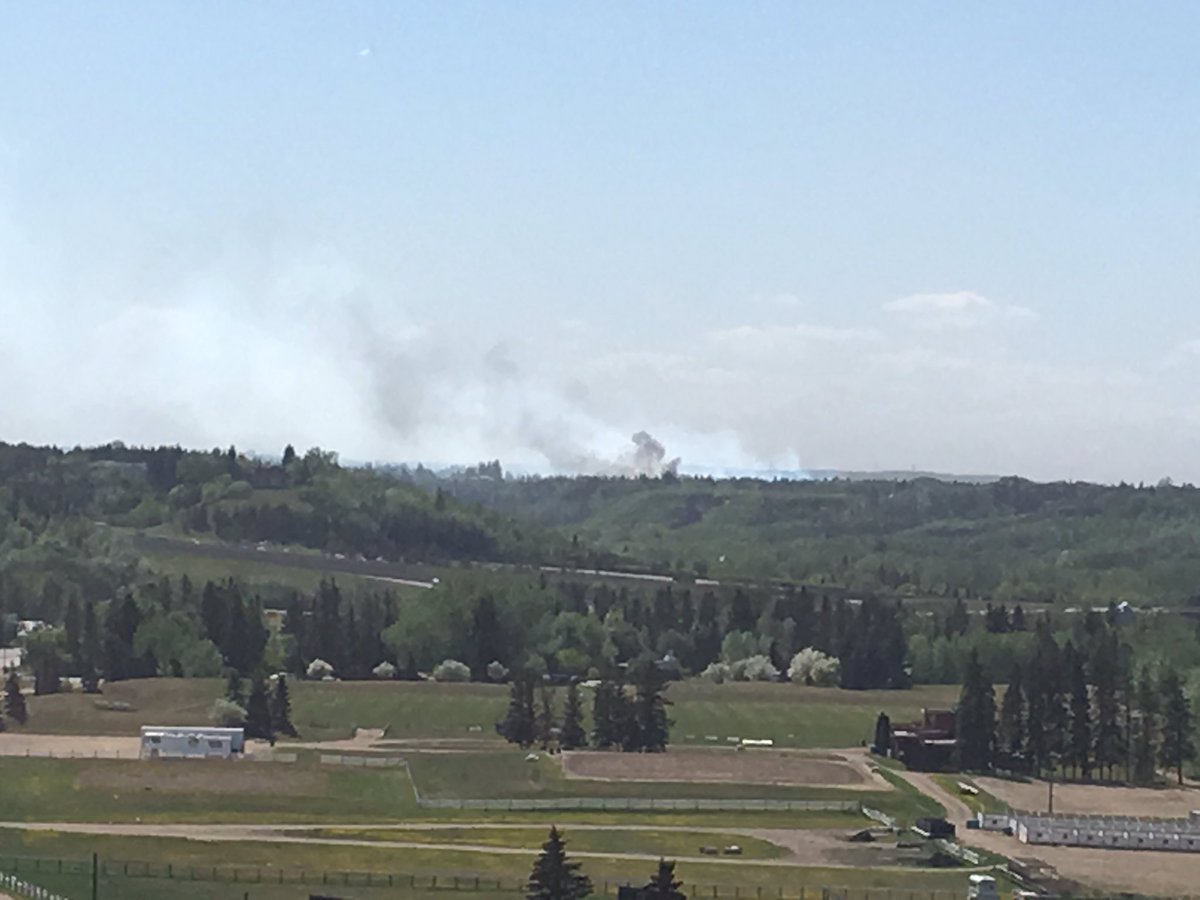 Another Fire this on in Southwest Edmonton #yeg #yegfire