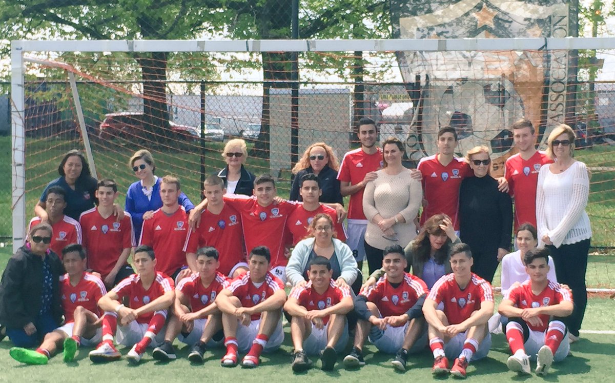 EXCELFC2010's tweet photo. Wether you're 8 or 18 and mom is still cheering on the sidelines, that's an amazing sign of family support! HMDay! https://t.co/JzJGpPuvbh