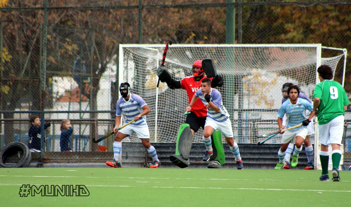 HockeyMUNIHD's tweet photo. #HMC16 #01R07F #Caballeros #CiudadB ) Vs #Hurling(  en C.C:B.A: #Inter https://t.co/gRKAQC8KGf