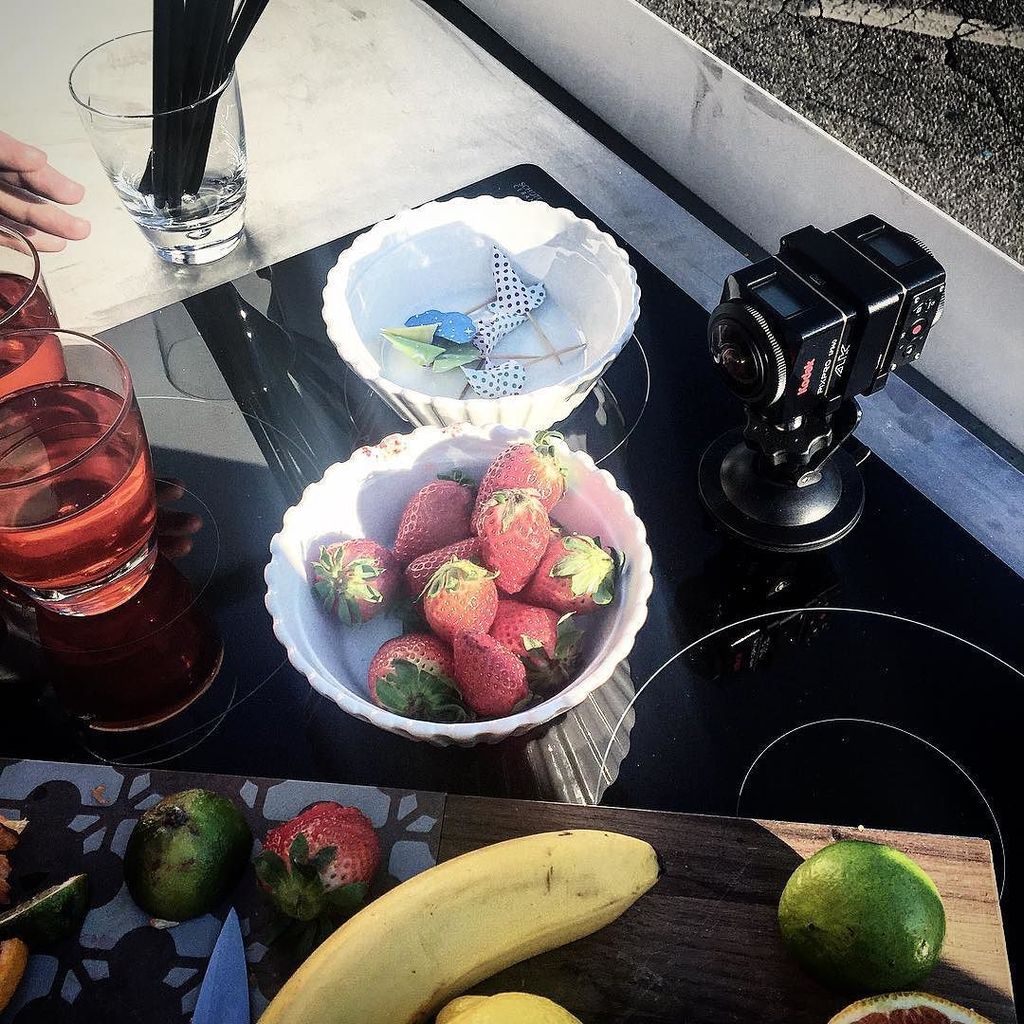 sTen's tweet photo. [fragole in 360]* #pixprosp360 #360 #videomaking https://t.co/IPl3CCQK7q https://t.co/YqrqdED9E6