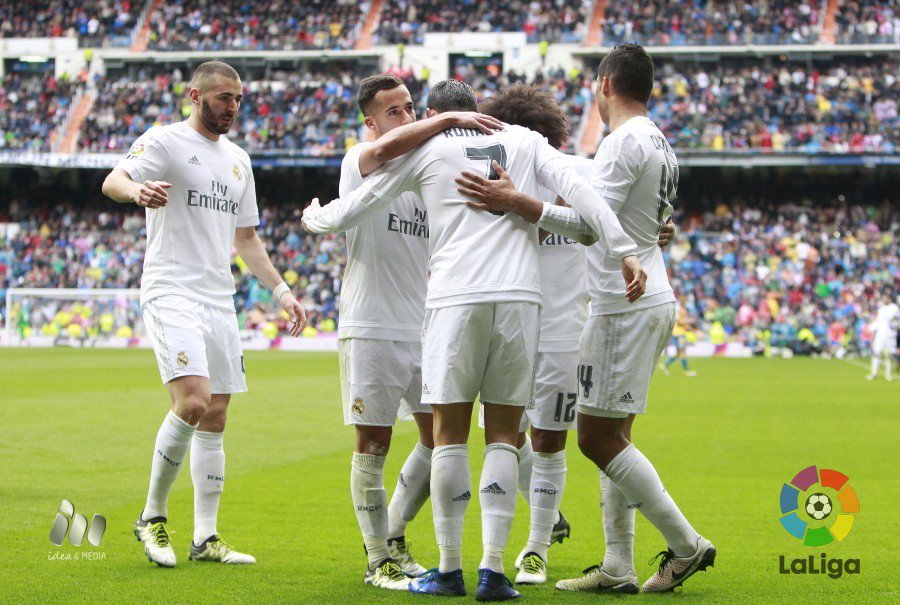 LaLigaEN's tweet photo. .@realmadriden move into second place with entertaining Bernabeu win.

Report: https://t.co/lXUOtUxV0f 
#RMAvVCF https://t.co/vu8nrKALk5
