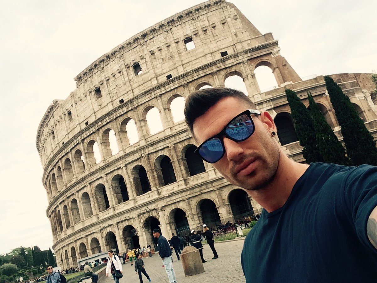 chusi2090's tweet photo. Coliseo Roma https://t.co/kUgJ1tRSiN