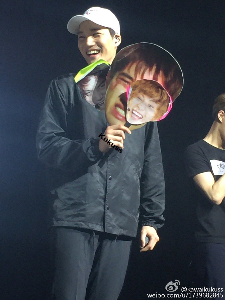 mdzlhcy_'s tweet photo. แว่วๆมาว่ามีคอนเซ็ปต์แบบหน้ากากด้วย? หน้า ..... กาก ..... เหรอคะ ..... ไมในหัวกูมีแต่แบบนี้วะ5555555555555555555 😂😂 https://t.co/idm2LdIzPq