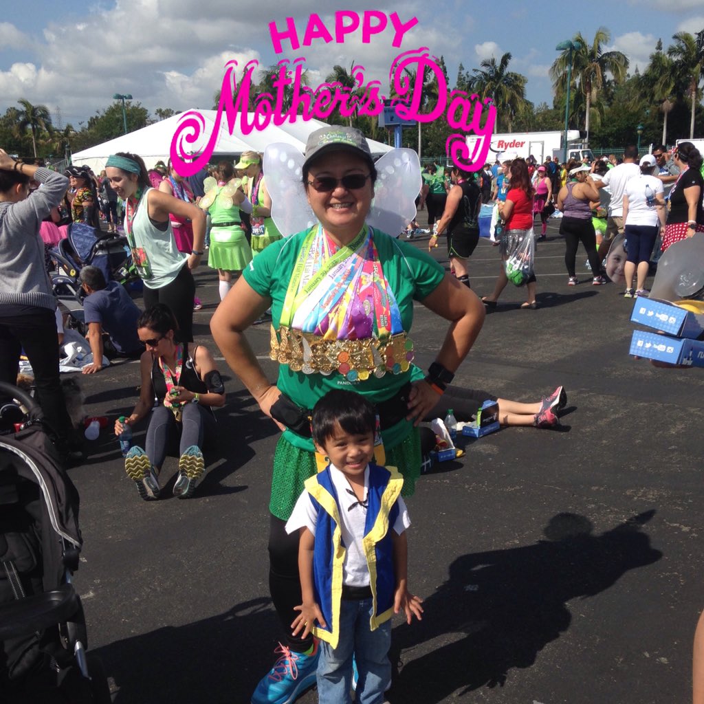 Beingmetoo's tweet photo. #happymothersday @disneyland 5th #tinkhalf marathon #LegacyRunner #PerfectPixie #PixieDustChallenge #Disneyland60 https://t.co/V5hZXb1NwK
