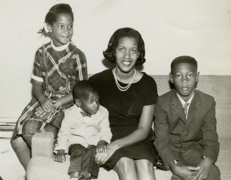 EversInstitute's tweet photo. Happy Mother's Day! https://t.co/zXOe4P1fsA