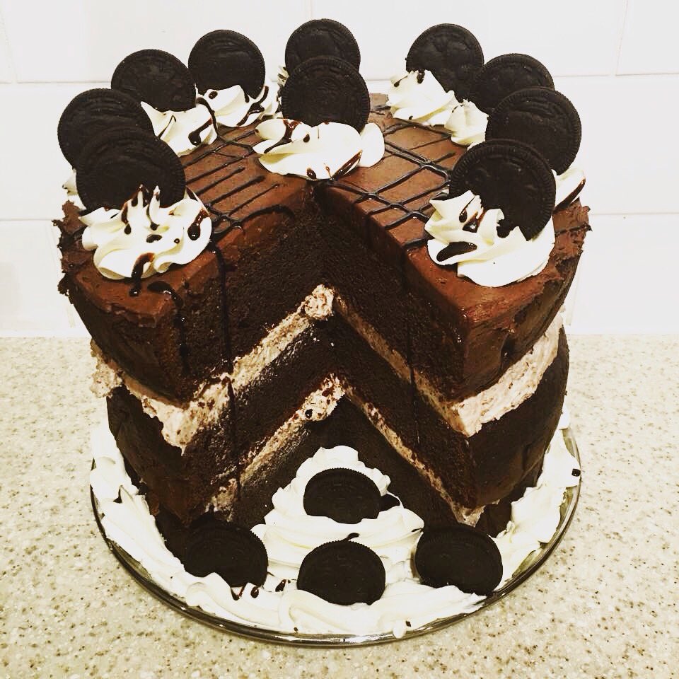 5215Farm's tweet photo. Who wants to try our Oreolicious cake? 🍰🍰🍰 #wallacewellfarm #robroyston #Glasgow #cakeaway https://t.co/V3XdmXqILg