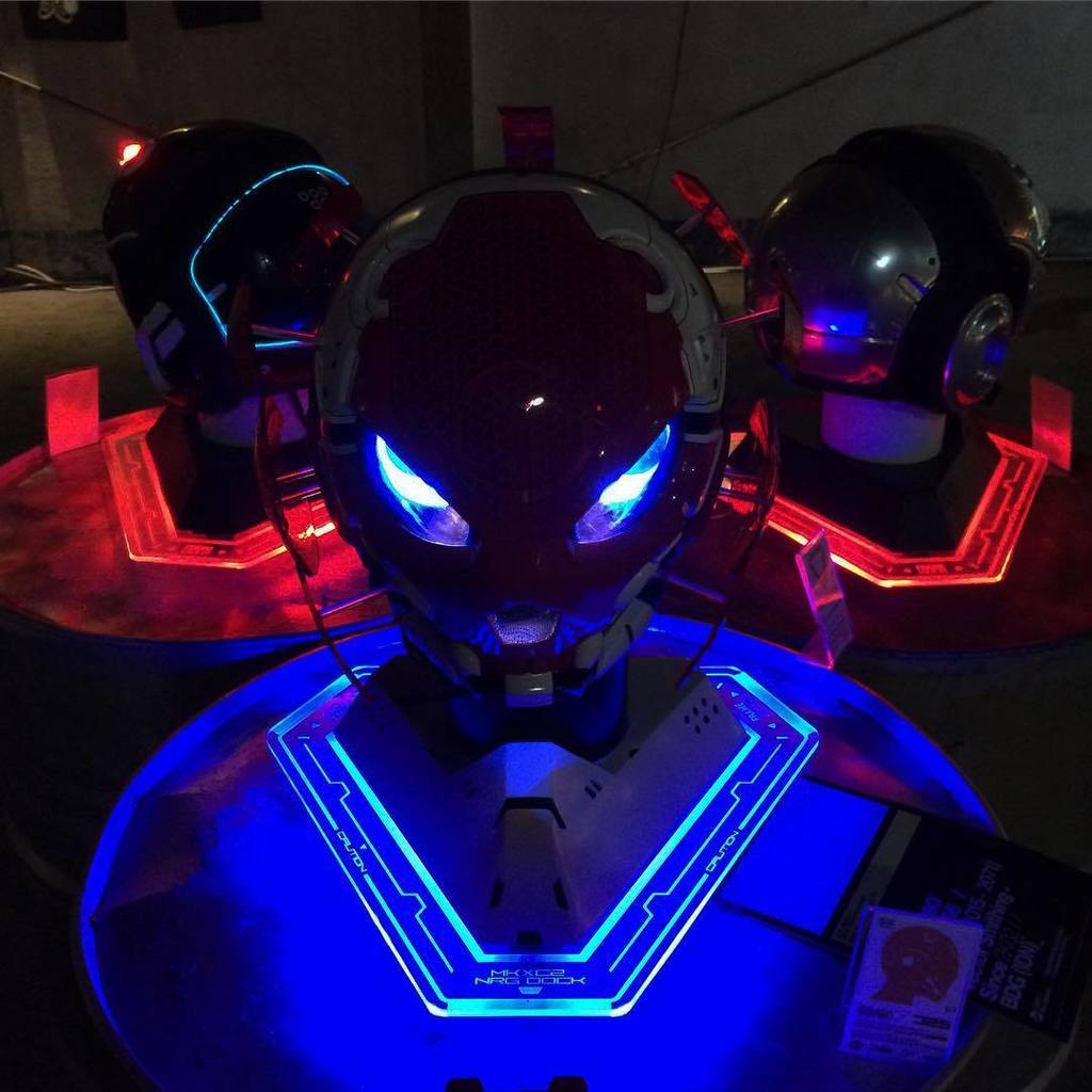 Otherbots's tweet image. #5060 #machine56 #vectorforce #urbantoys #vinyl #streetart #robot #vsco by mhnfw