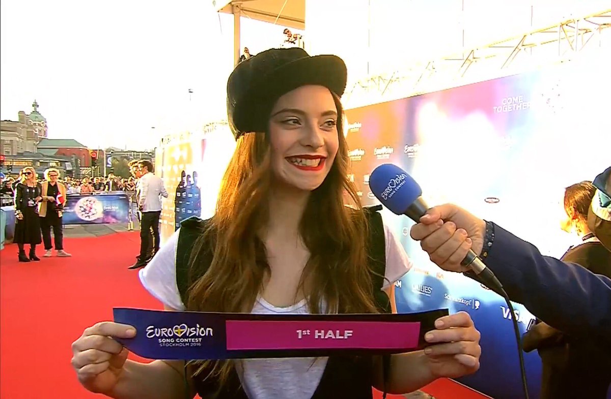 francesco_deam's tweet photo. Prove di @francescacheeks a #Eurovision #RedCarpet2016, il 14 maggio si esibirà nella prima metà dello show! https://t.co/z5CIc0VH3E