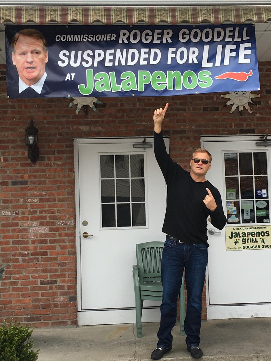 scottzolak's tweet photo. Hey @nflcommish have fun stepping foot in New England you hack....long live Walpole https://t.co/6uBpDQS0qm