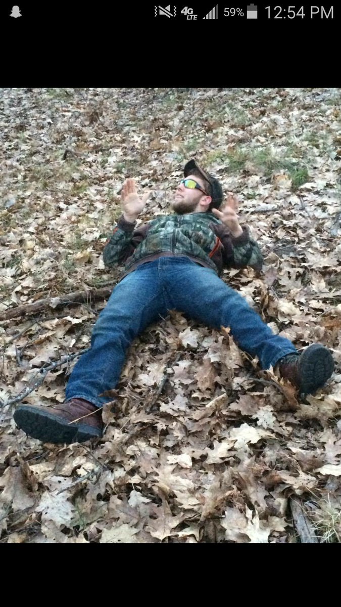 cope_dipper3's tweet photo. So last night me and some buddies smoked alot of pot and went out into the woods.... #420 #lotofpot #goodasstime https://t.co/6KMAiVy3rc