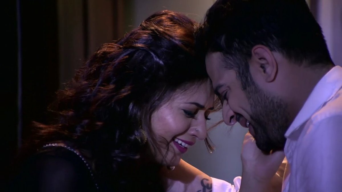 DAMNNNNNN THISSSS😭😭😭😭😭😭😭😭😭😭😭😭😭😭😭 After Ages I cried in an IshRa scene! Dream or whatever this was BEAUTIFUL!!!😭😭😍😍❤