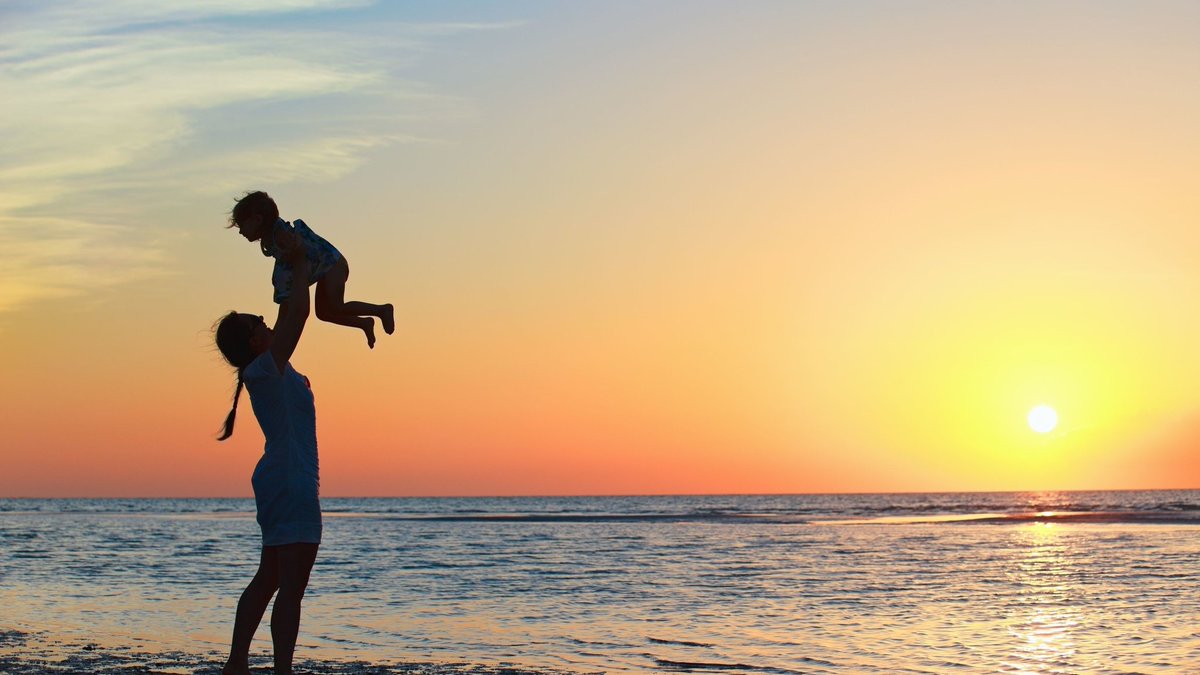 lndicted's tweet image. Happy mothers day folks. Be sure to say thanks to the person who gave u life.