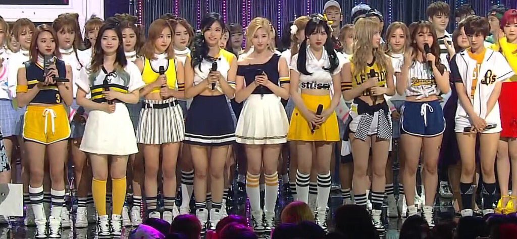 tw_iice's tweet photo. 2016-05-08
#CheerUp3rdWin πΈπΈπΈ https://t.co/af06k0jhpf