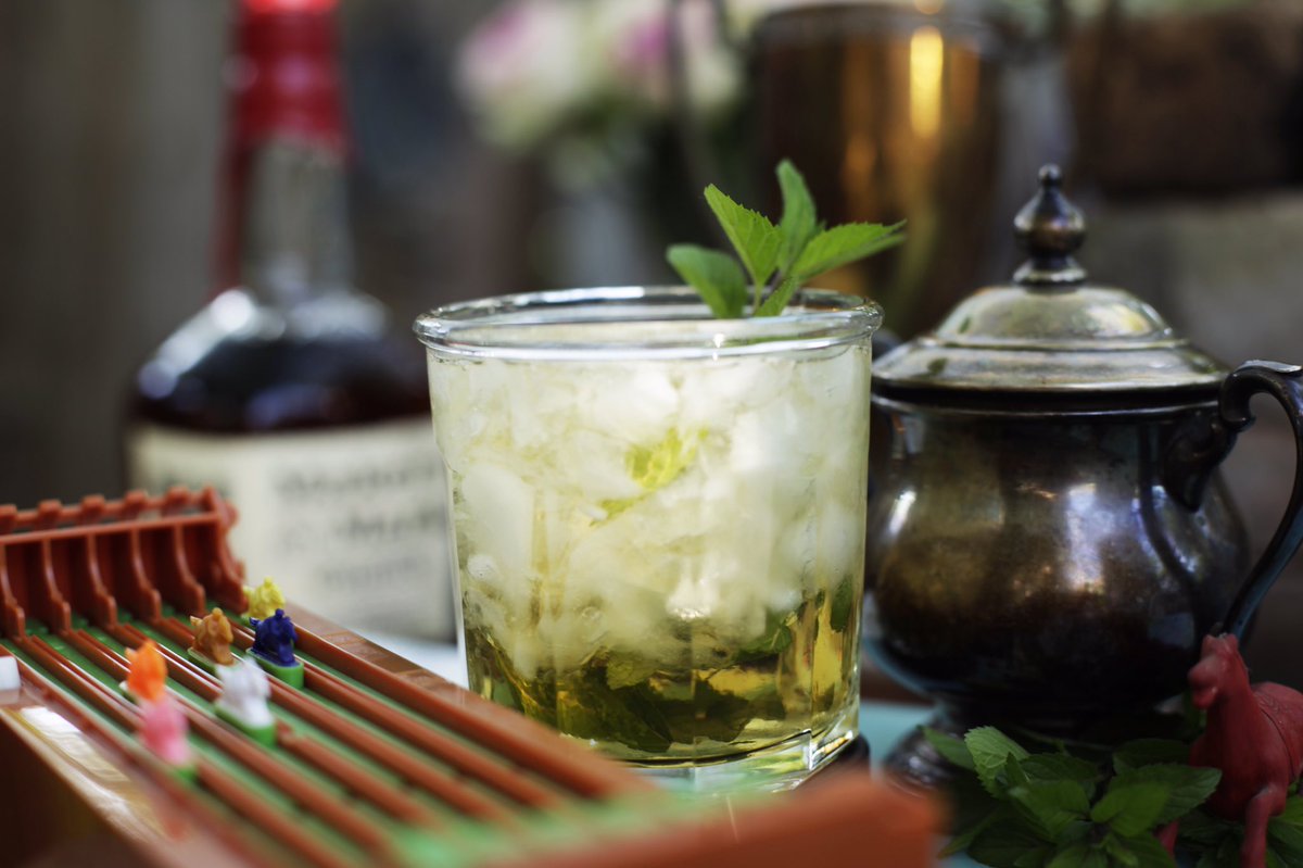 BilPaints's tweet photo. A southern classic. And I'm not talking about myself. #mintjulep https://t.co/cvH8TfWL7t