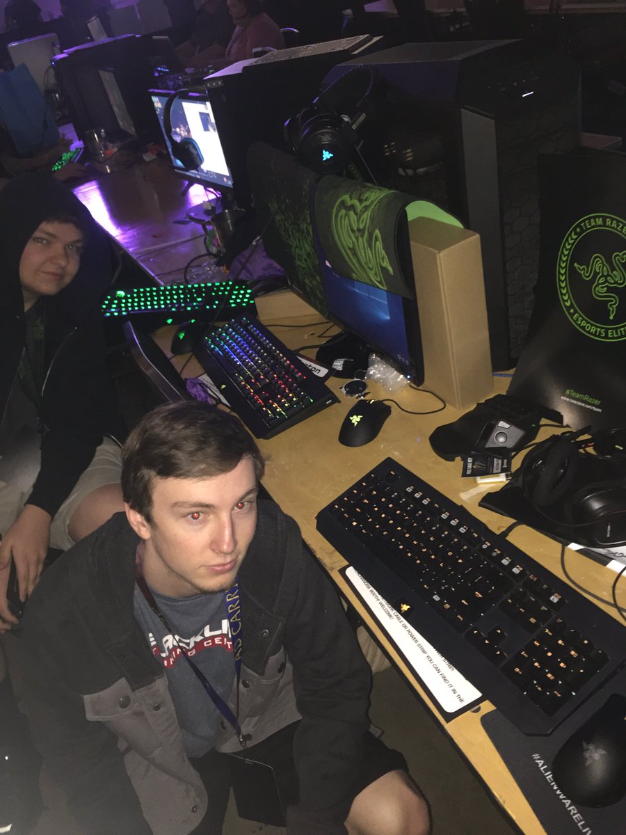 mdcouron's tweet photo. #RazerDH https://t.co/yMRPxrSu09