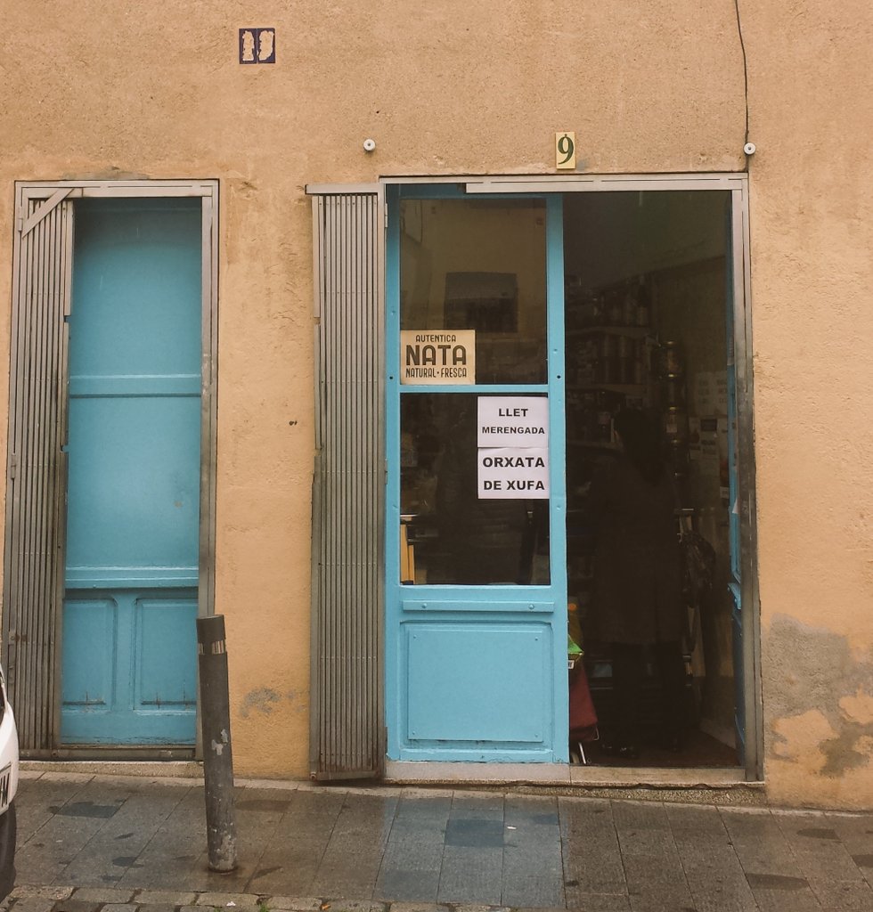 Caligrafías con sabor a barrio en la #JanesWalk - Sta Coloma d Gramanet. Recordando a Jane Jacobs cc <a href="/CollectiuPunt6/">Punt 6</a>