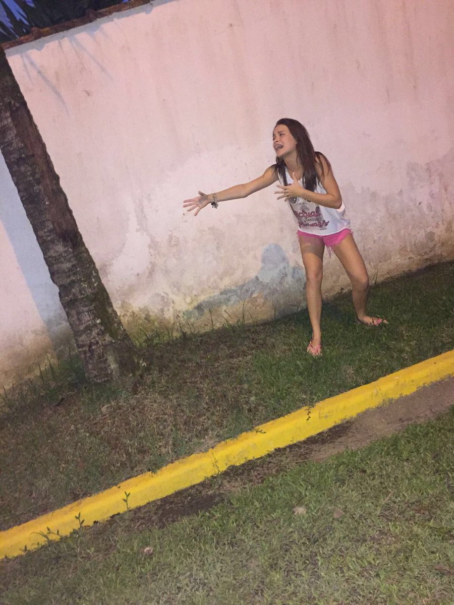 Quando a Ray entra no Twitter/quando ela sai do Twitter