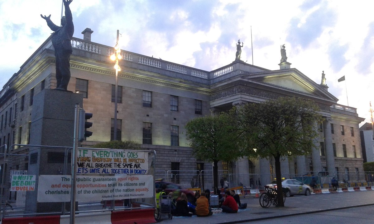 NuitDeboutDUB's tweet photo. Great sunset on #DubDebout between #GPO & Jim Larkin tonight. #1916Rising inspired discussion. See you #15MayDebout https://t.co/6K1rsBICLR
