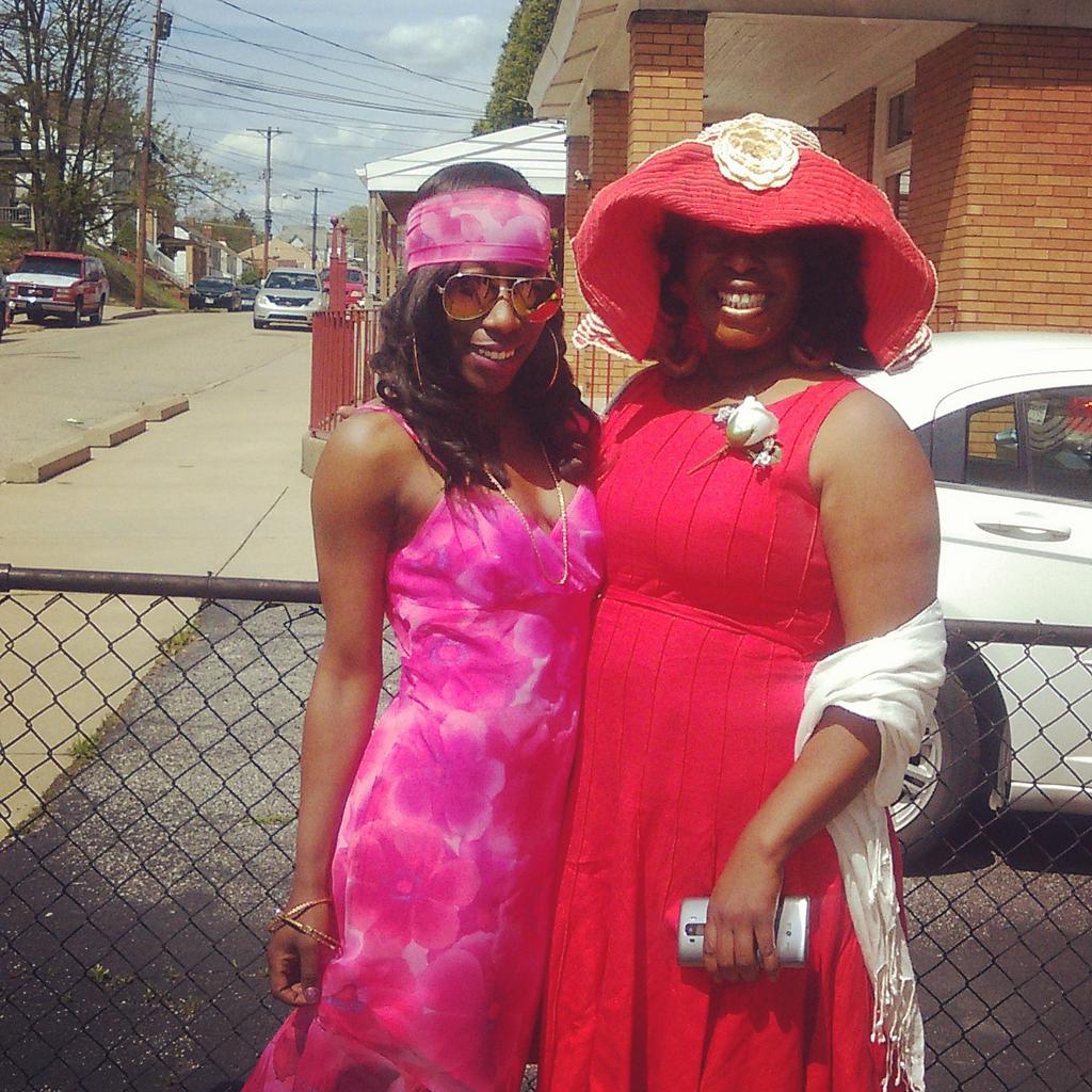 MSGINGERBUSH's tweet photo. Kickn it wit #reallifelegends ππ #noreally πππͺβ #mommy and #cuzntara #happymothersday https://t.co/sZUQ9foRWa
