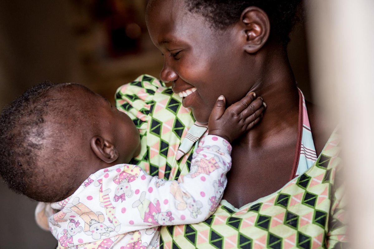 franFe94's tweet photo. ¡Feliz día de la Madre  y figuras maternas en todo el mundo! ¡GRACIAS por su increíble trabajo! https://t.co/Zl1JXGS28x (@UNICEFenEspanol)