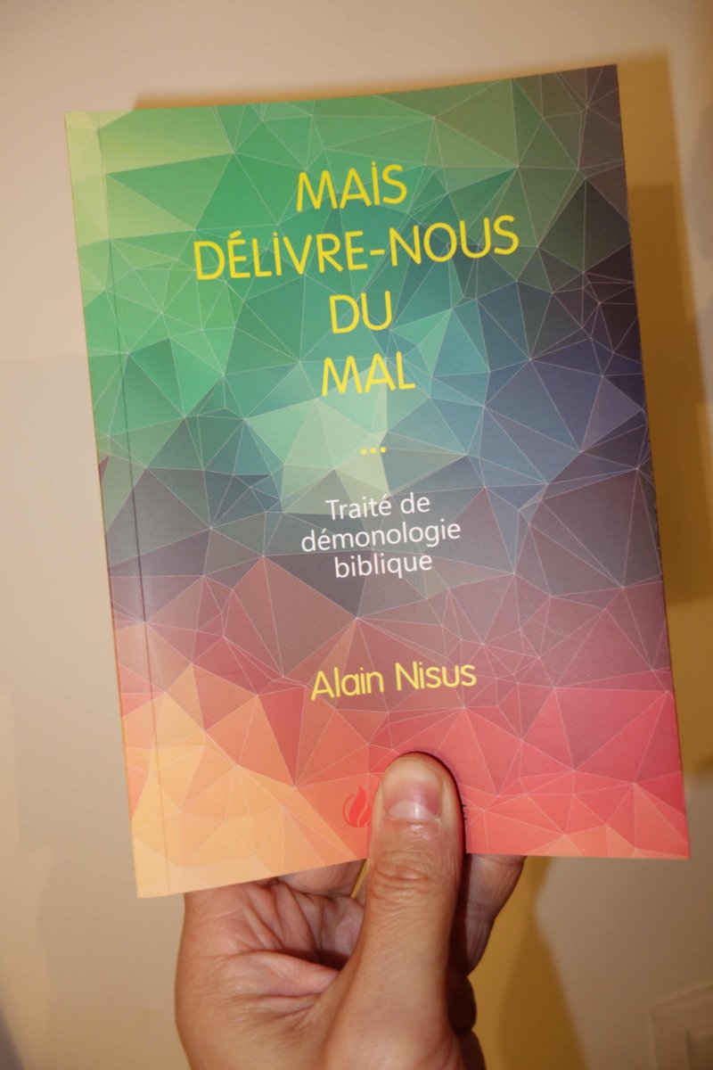 SebFath's tweet photo. Moult livres à la Conv Baptiste
1 de mes achats?
Ce regard du théologien Alain NISUS, sur la #DEMONOLOGIE
#bapt16 https://t.co/65mYr2mXwv
