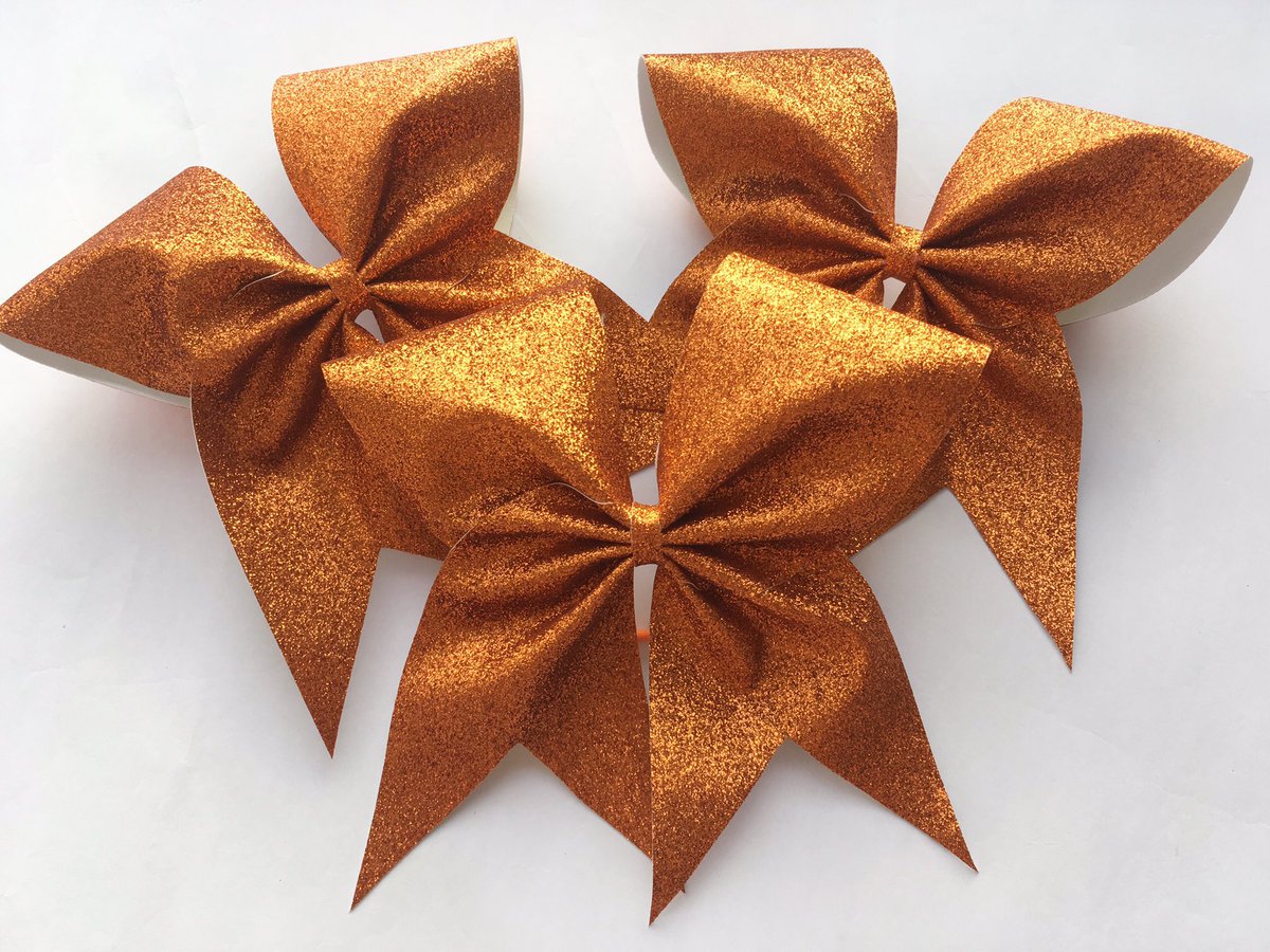 KL_Bows's tweet photo. Copper Orange now available on our website! #klbows #cheer #cheerleading #glitter #glitterbows #new https://t.co/ik6JTDa3eb