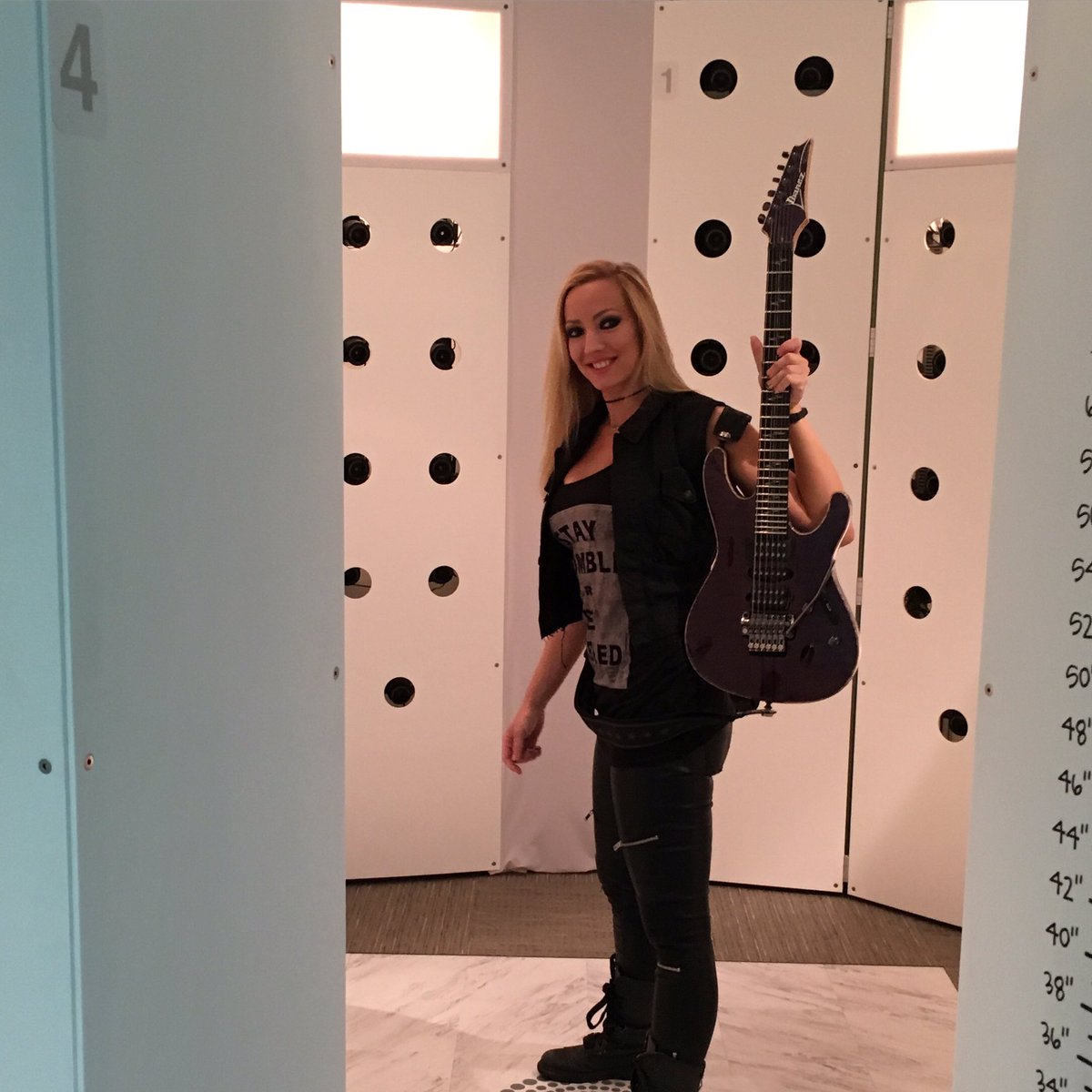 solidiphy's tweet photo. Another fun day at the studio - Thanks @thejoshv for setting up the session with @hurricanenita https://t.co/J0YiODGQPP