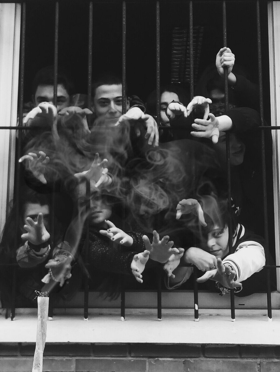 _JimPossible's tweet photo. No todas las cadenas van sujetas a las muñecas. #miNOalasDROGAS https://t.co/4oPYcYMF5K
