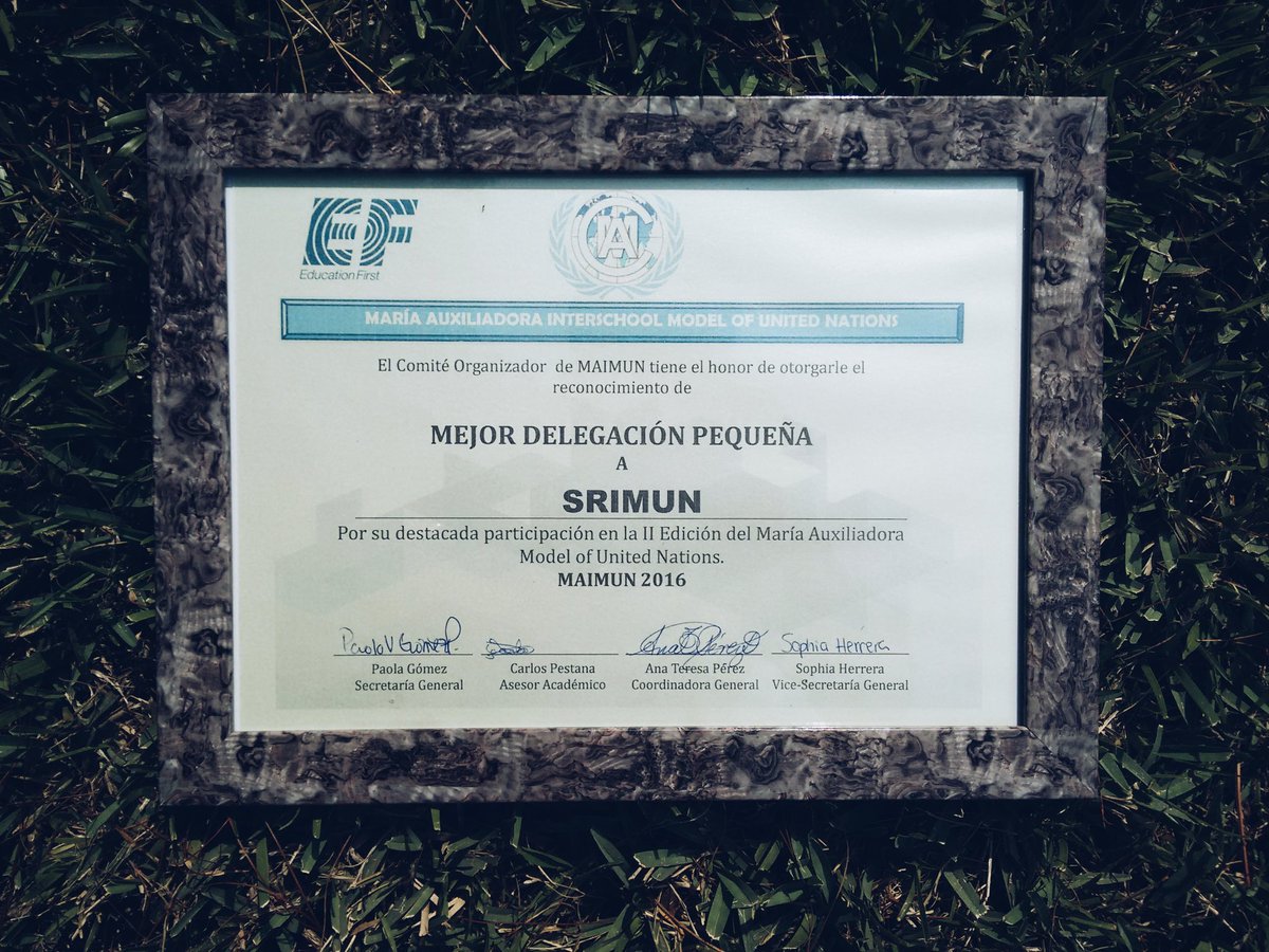 SRIMUN2017's tweet photo. Orgullosos, ¡SRIMUN se llevó el Premio a Mejor Delegación Pequeña en @MAIMUN_CMA 2016! Muchísimas gracias al C.O. https://t.co/Dkc9WLITJW