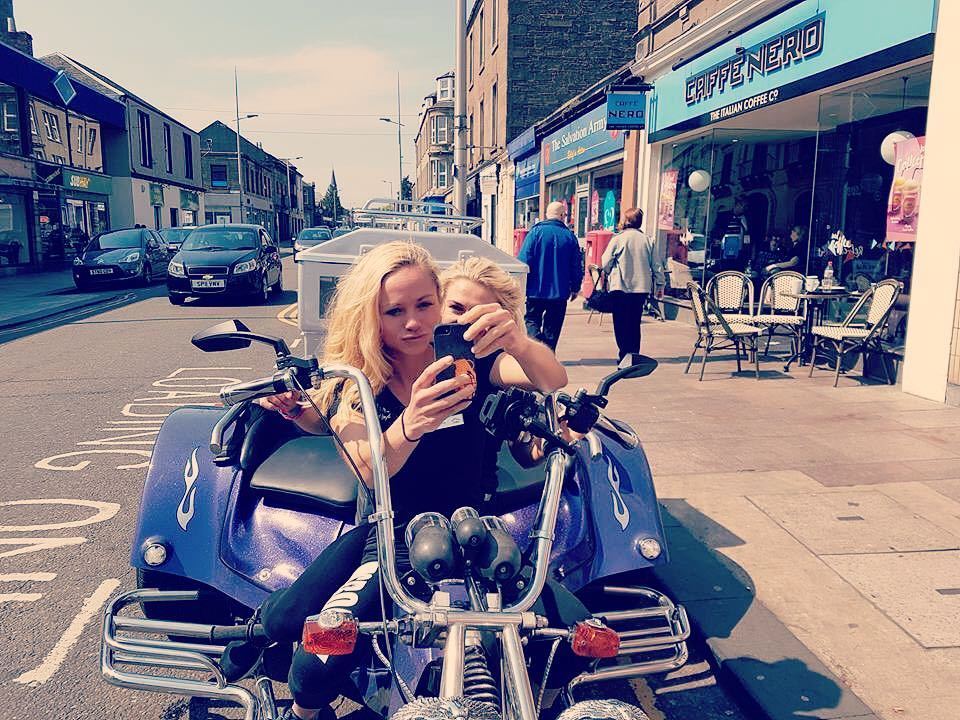 ESGfitness's tweet image. This picture sums us up so well ❤️😂felicia&amp;amp;sassminda👯

#MakingDays #SpreadingJoy  #TheSassLife #Selfie