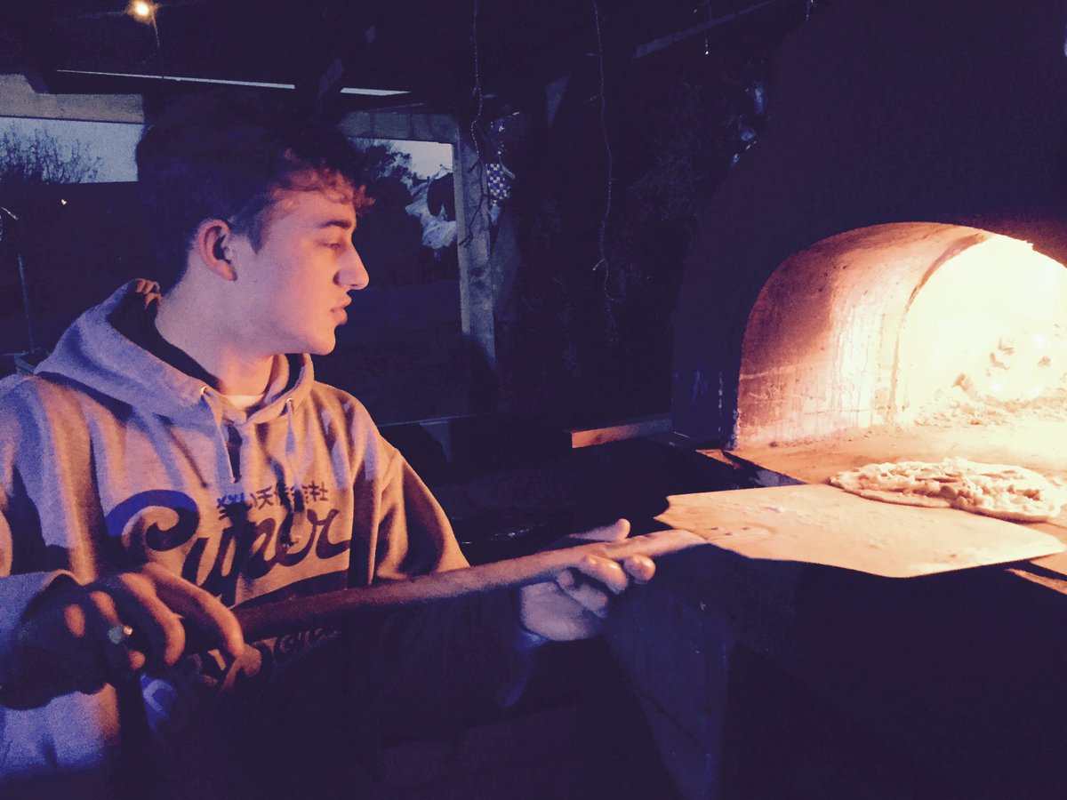 Portlandjamjar's tweet image. Jam jar training tonight, we are open on Thursday 26th looking forward to the summer 😎 from 5-9🍕💥🍕💥 every Thursday