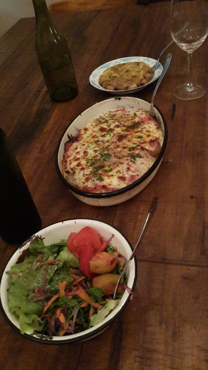 Loquilla8884's tweet photo. Cena en el querido @FuenteyFonda obligado en #Mendoza #MrWinesTour #mdz2016 https://t.co/r4d4vXTUna