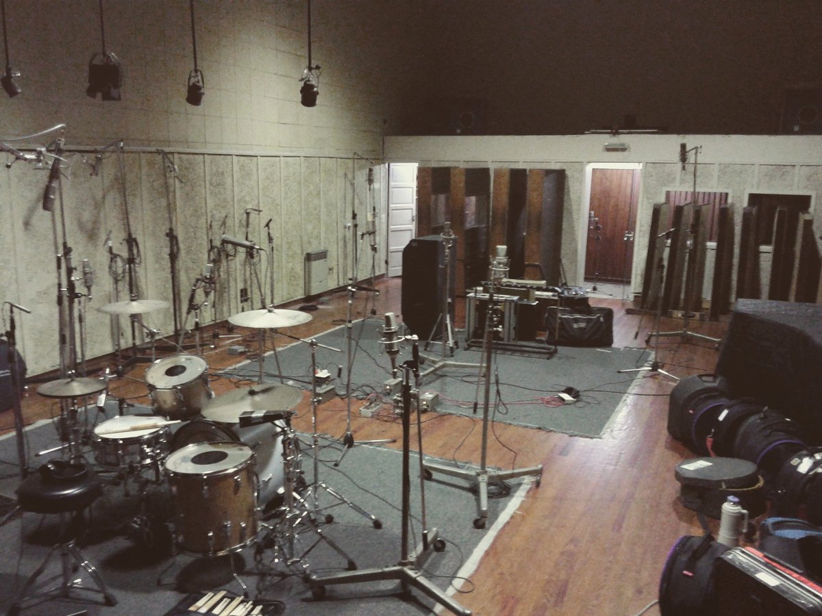 ChuliBlues's tweet photo. Dia 1 - Grabación nuevo Disco de @aeroplanos en Estudio ION! https://t.co/4DjyYPCFKE