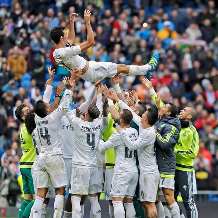 foashm22's tweet photo. نهاية الاسطوره المدريديه 😂😍❤😂❤ https://t.co/DkCHmoxaMP