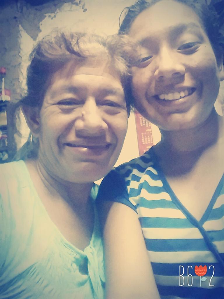 kerlorenkey's tweet photo. Feliz dia mami 🌹🍷
#FelizDiaDeLaMadre #por_fin_juntos #I_love_You_MOM ❤🌺 https://t.co/Zt9irNYFsO