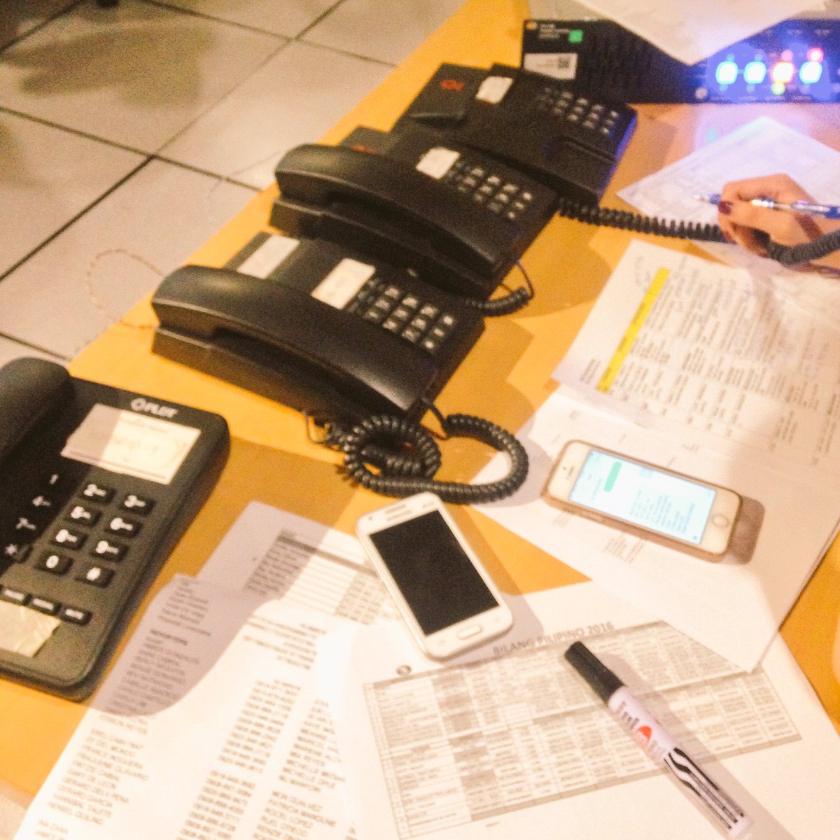 fayeeecilicious's tweet photo. On duty! Lets do this! 👊 #Halalan2016 #Eleksyon2016 #BilangPilipino #BloombergPH https://t.co/ce9qFInqUU