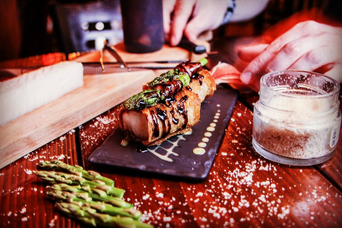NaiTapasBar's tweet photo. Are you ready for an explosion of flavor? Try our Lubina! (Toast encrusted Chilean sea bass) https://t.co/udwWIXjvQA