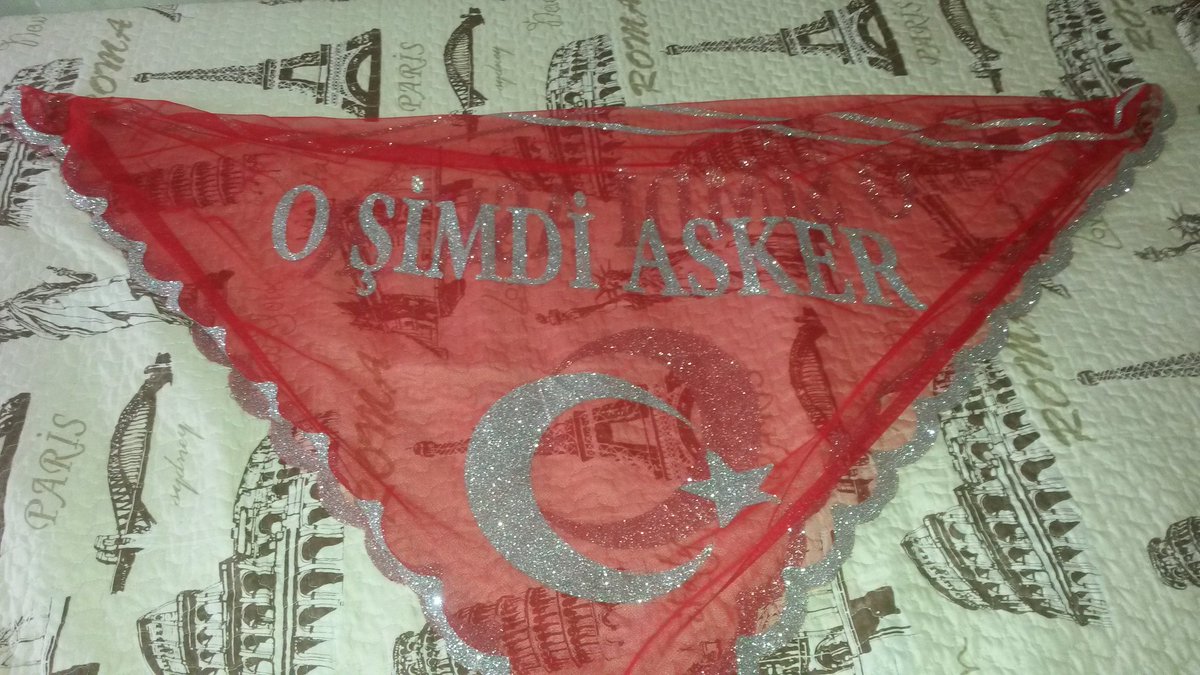 NE MUTLU TÜRKÜM DİYENE 💘😍😍

NASİPSE TÜRK BAYRAĞINA SARI DÖNERİM.