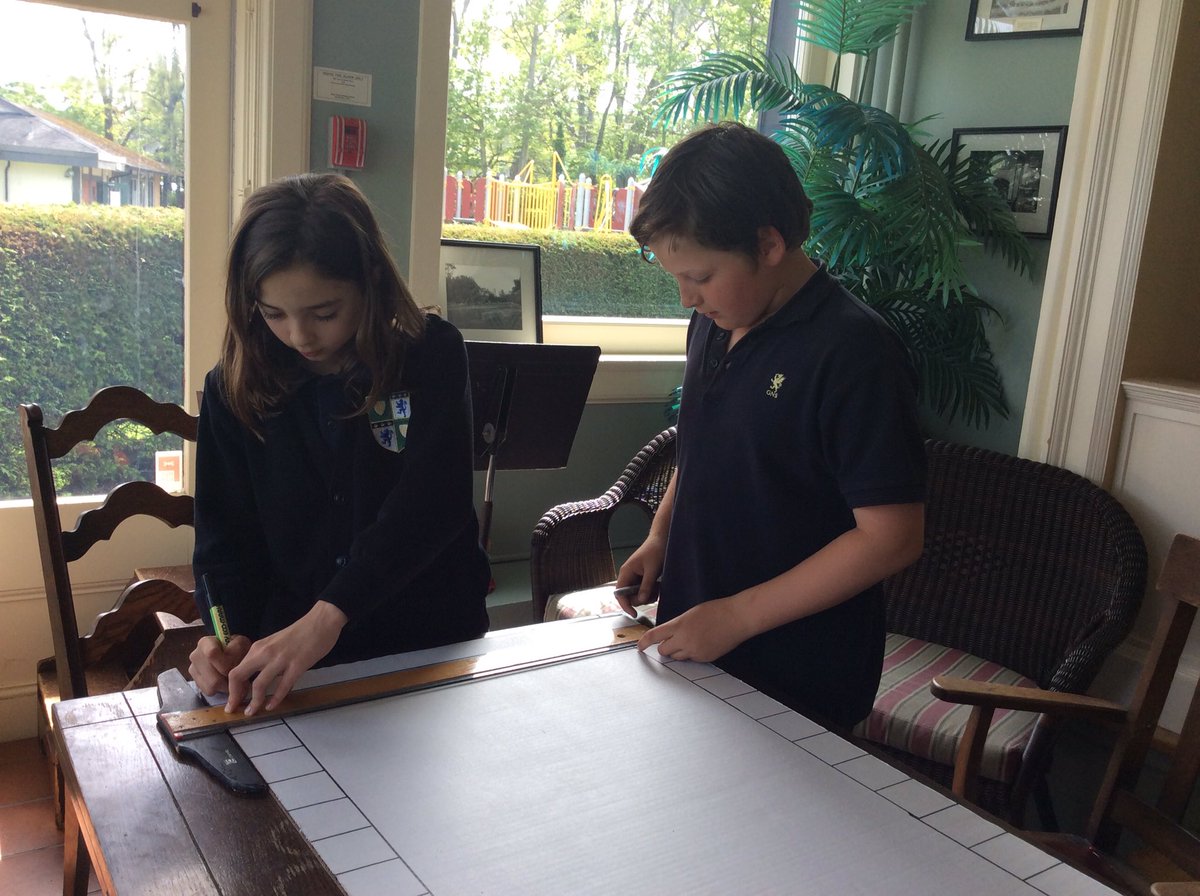 Beach5SW's tweet photo. Constructing exhibits #BeachExhibition @principalGNSJS @glenlyonnorfolk @principalGNSMS https://t.co/5Gt0bKCkog