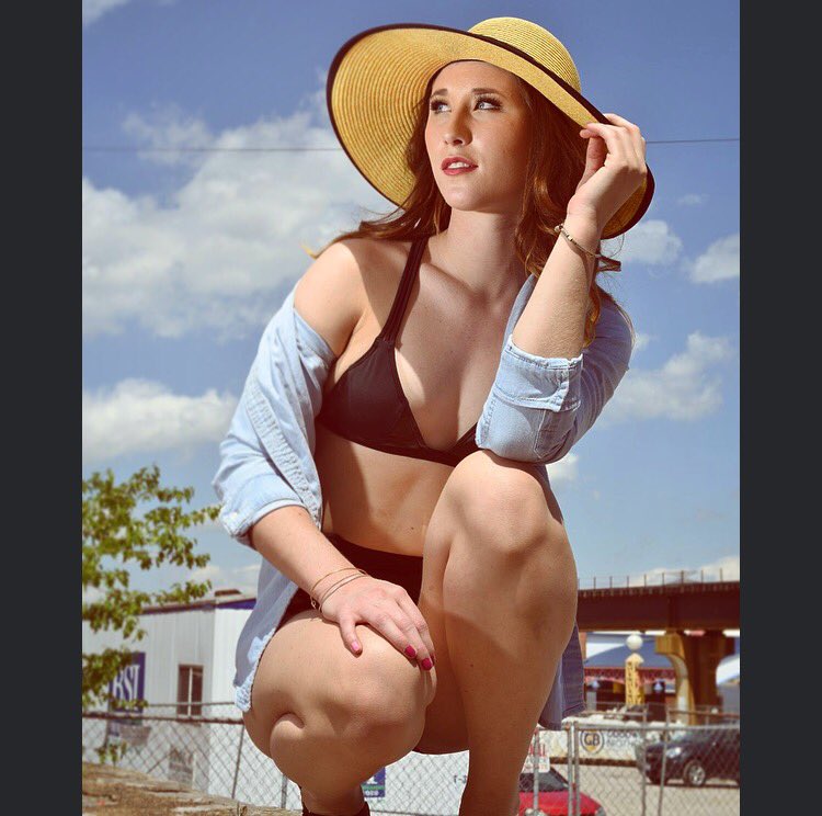 PetersHaylie's tweet photo. Sneak peak of some non-edited photos from my last shoot📸 https://t.co/0zIl9LBur3