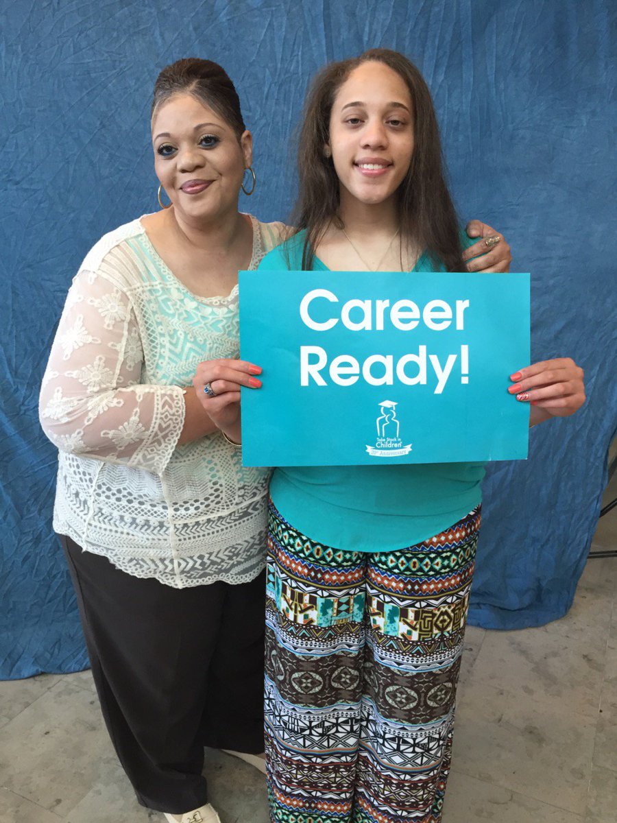 TakeStockDuval's tweet photo. #ReachHigher #TSICCollegeBound #ChangingLives #TSIC @TSIChildren https://t.co/mXodOkTYp4