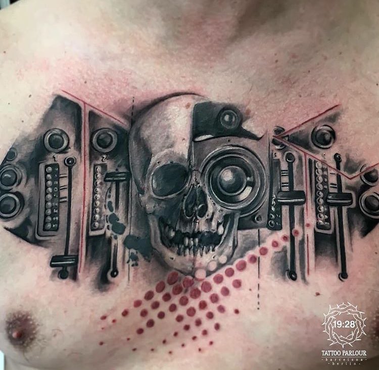 Done by Michele Mazzettoo at <a href="/1928Tattoo/">19:28 Tattoo</a> instagram.com/p/BD_XaeynWcO/