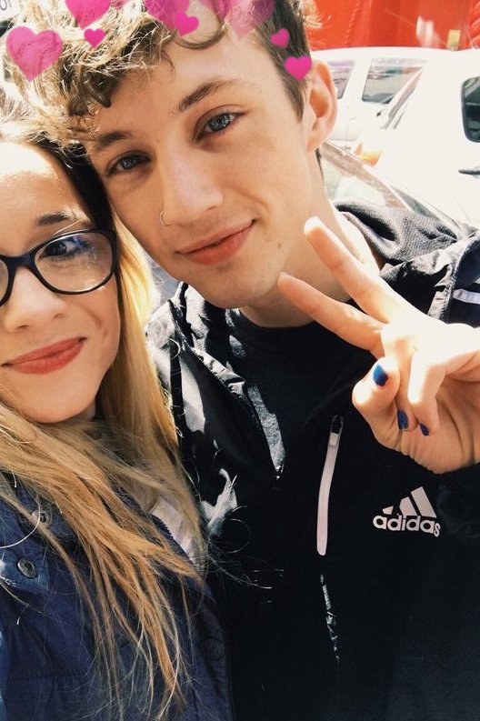 troyewithearts tweet picture